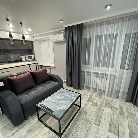 Люкс Академика Сатпаева 19 Lägenhet Pavlodar Exteriör bild