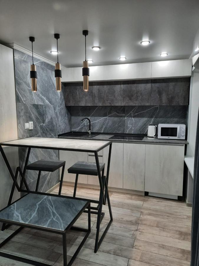 Люкс Академика Сатпаева 19 Lägenhet Pavlodar Exteriör bild